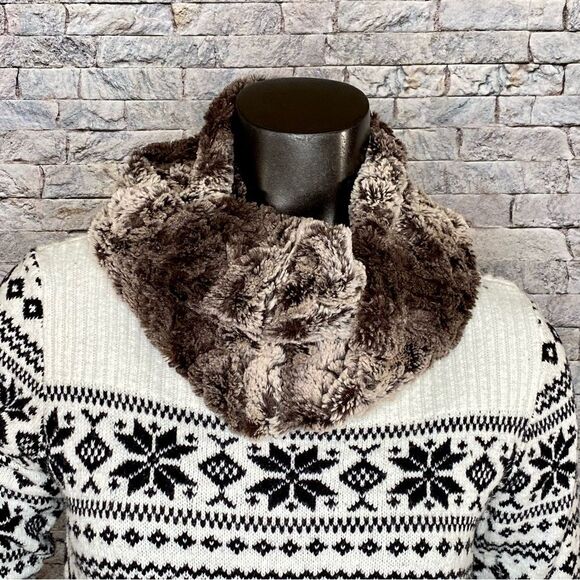 Faux Fur Infinity Scarf Women's Accessories Soft Cozy Accessory - Picture 1 of 5